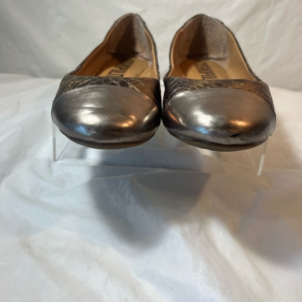Cosmopolitan ballet flats size 8.5 pewter and bronze snake embossed